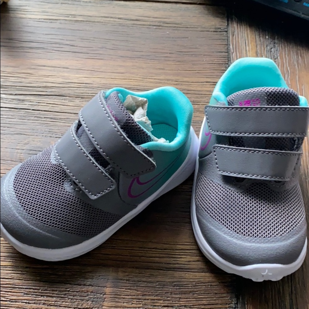Toddler Nike star running shoe